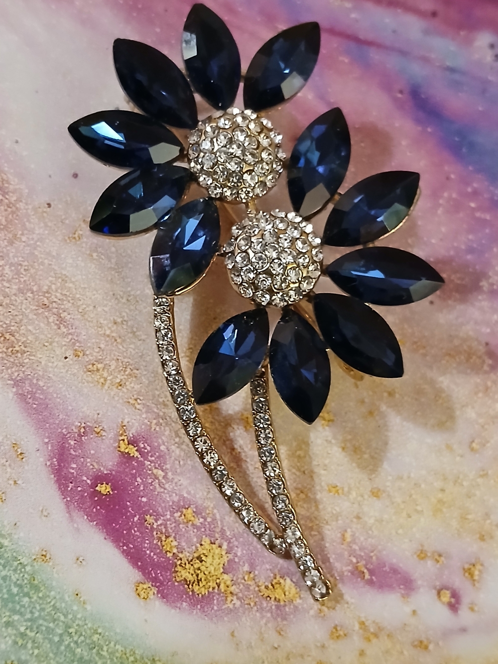 Elegant Vintage Style Navy Sparkling Crystal Floral Brooch